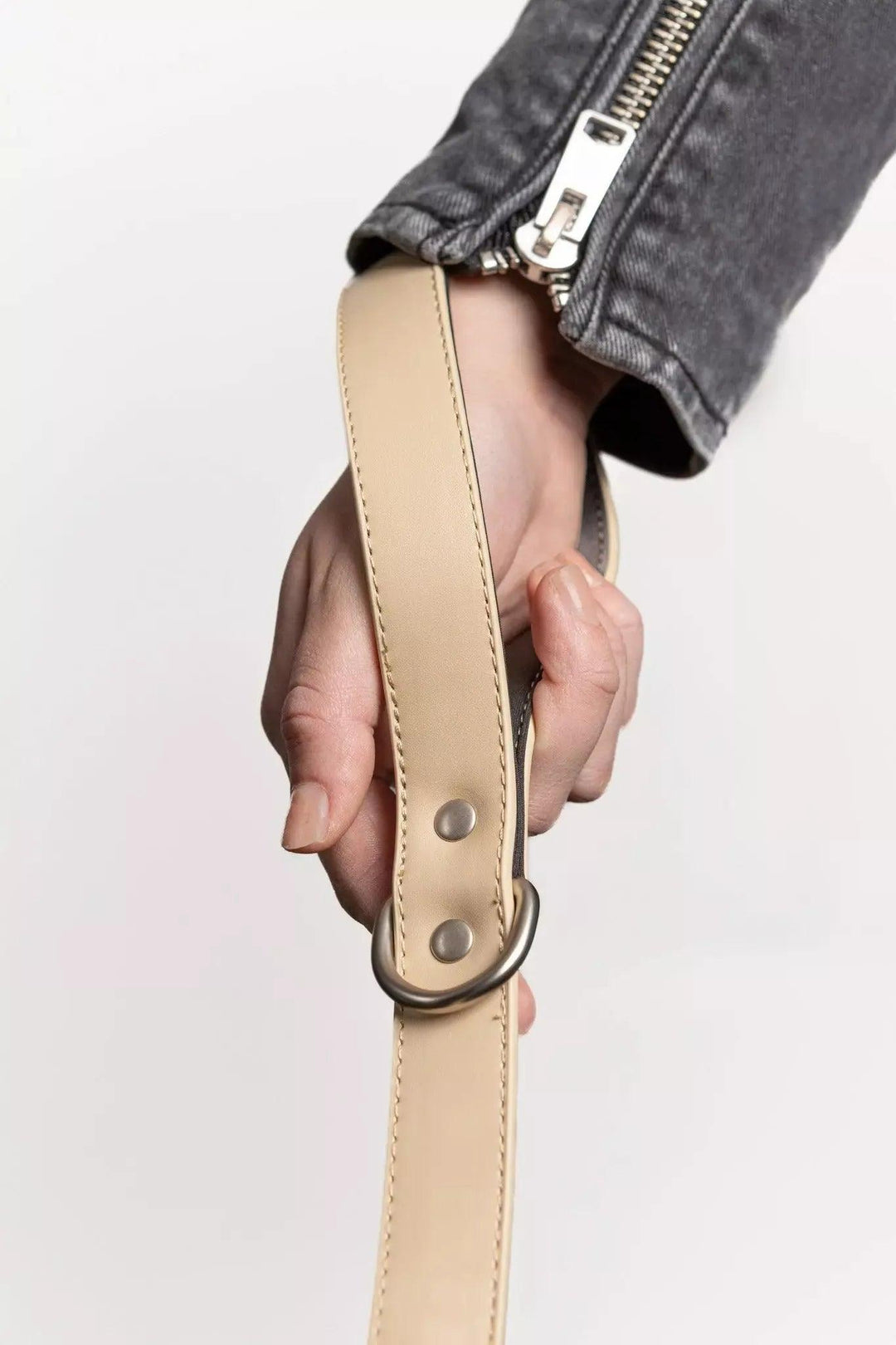 Champagne Fizz Vegan Leather Leash Leash